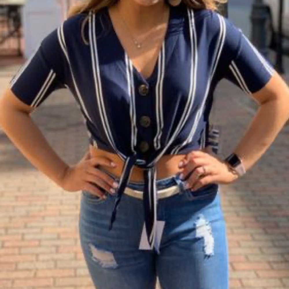 NWOT HYFVE Striped Button Tie-Front Crop Short Sleeve Top- Navy/White Si…